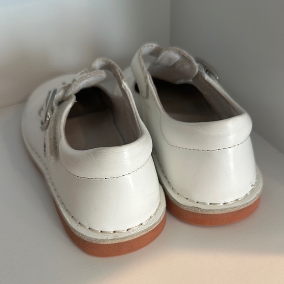 L’Amour White Mary Janes - Picture 4 of 6